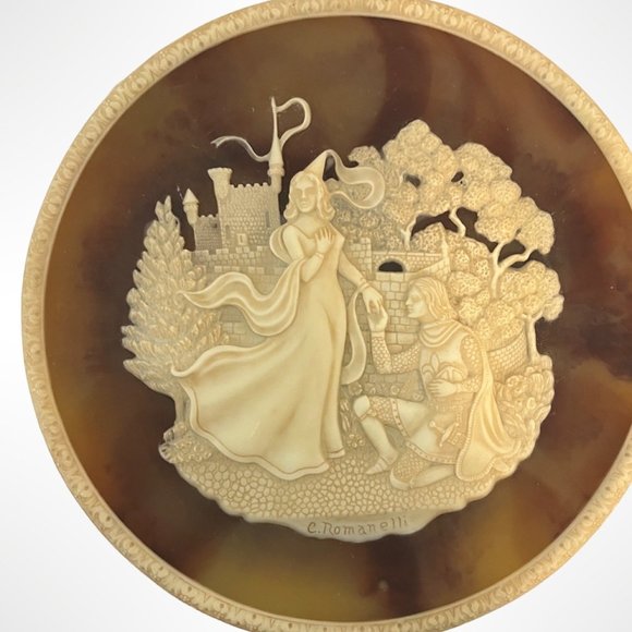 Vtg Incolay Stone Lancelot & Guinevere Hand Crafted Art Plate Great Romances - Picture 9 of 9